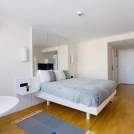 Eleven Way Host Apartment Batumi Exterior photo