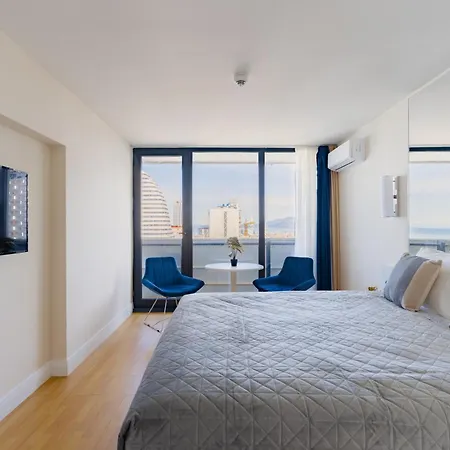 Eleven Way Host Apartment Batumi Exterior photo