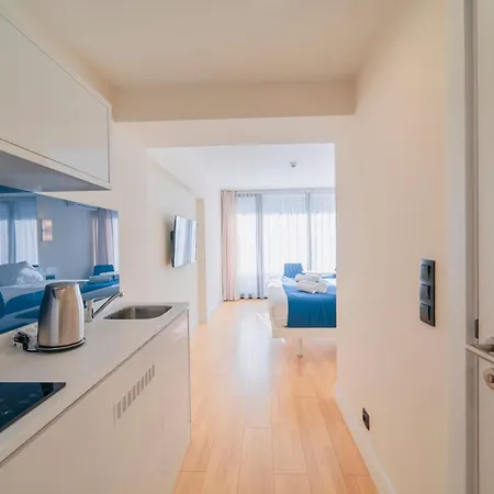 Eleven Way Host Apartment Batumi Exterior photo